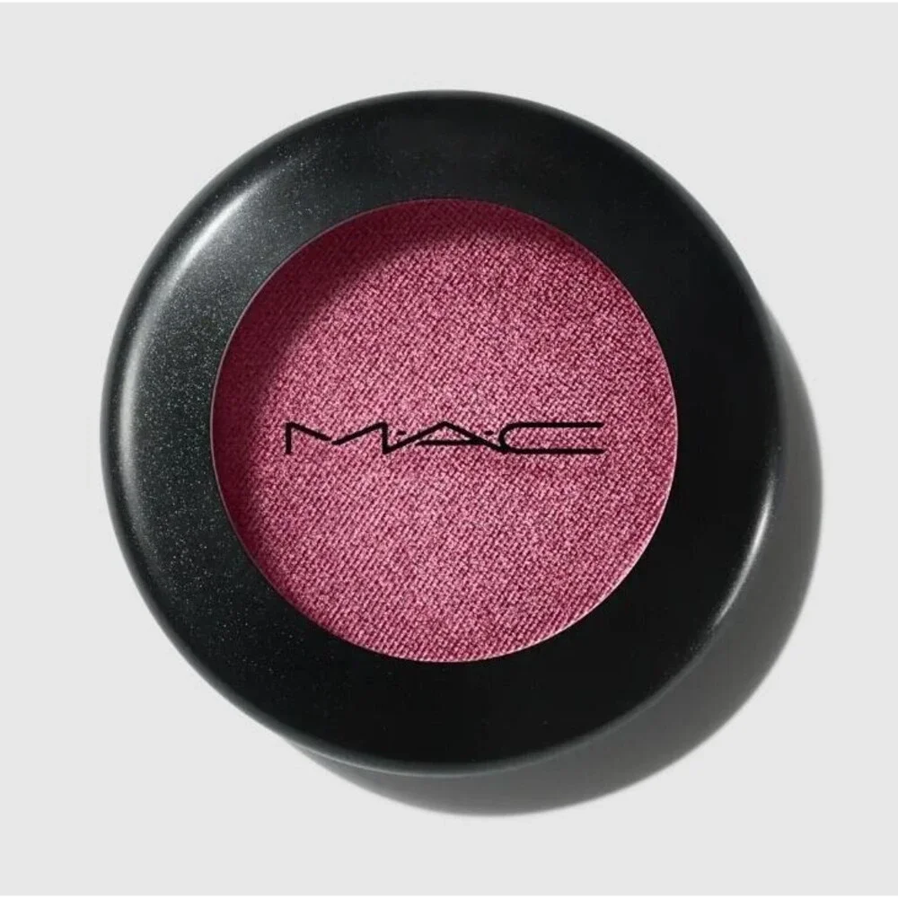 MAC LEFT YOU ON RED Eye Shadow ~ Intense Red Violet Duochrome Metallic Frost